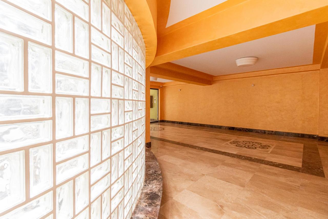 Nature Apartment - Minutes Away From The Old Town And Afi Mall Braşov Dış mekan fotoğraf